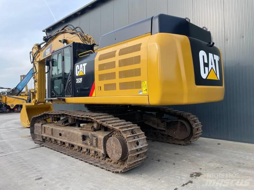 CAT 352F حفارات زحافة