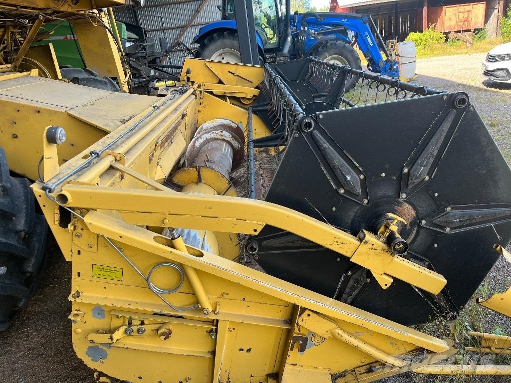 New Holland 8030 حصادات