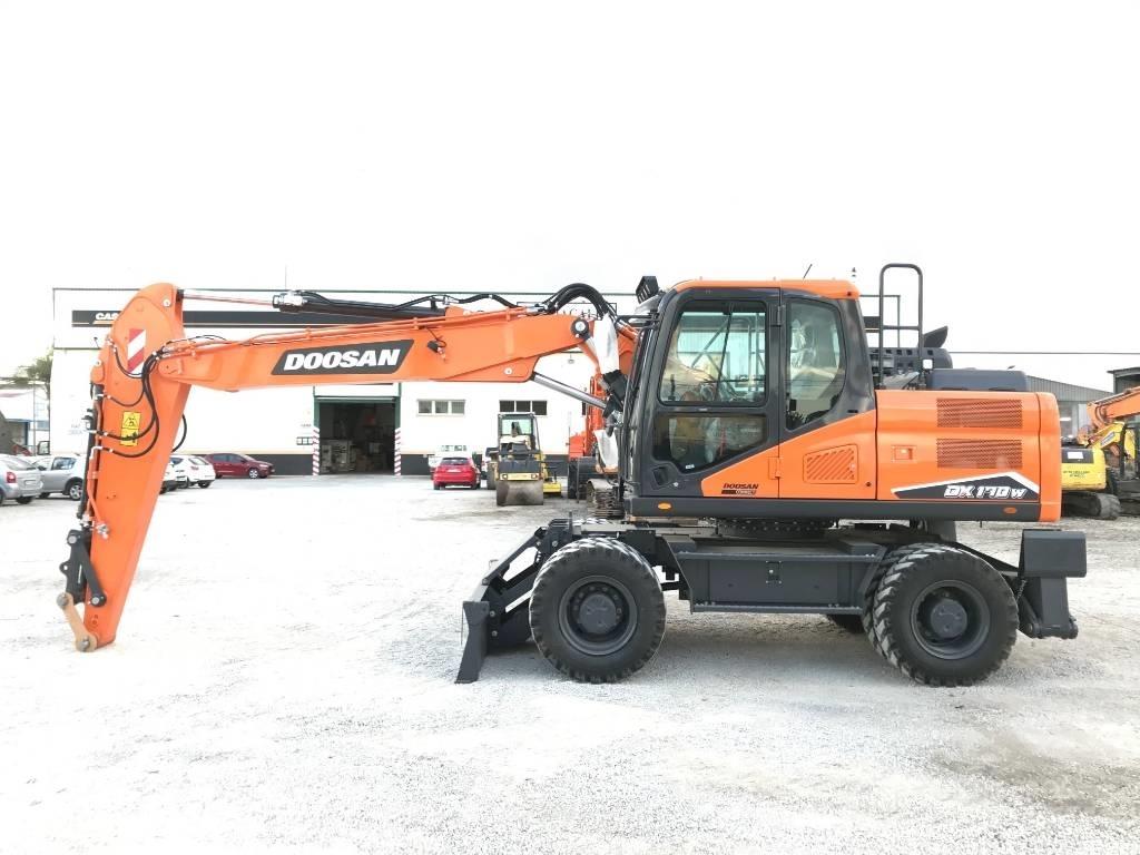 Develon DX 170 W-7 حفارات بعجل