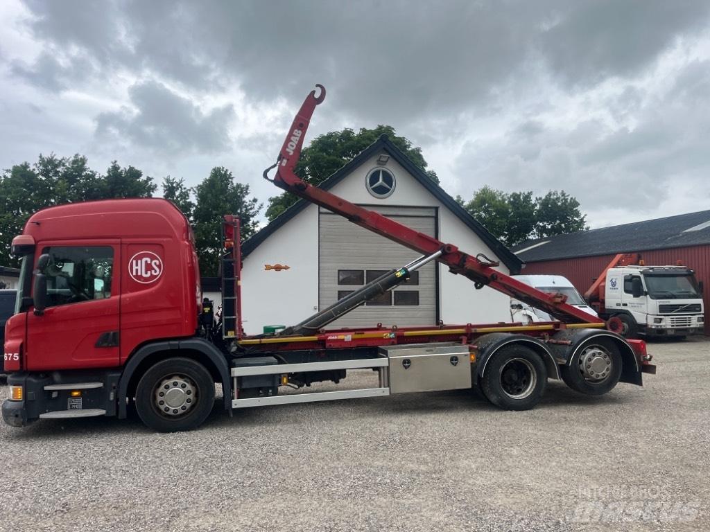 Scania P 320 شاحنات الرافعات الخطافية