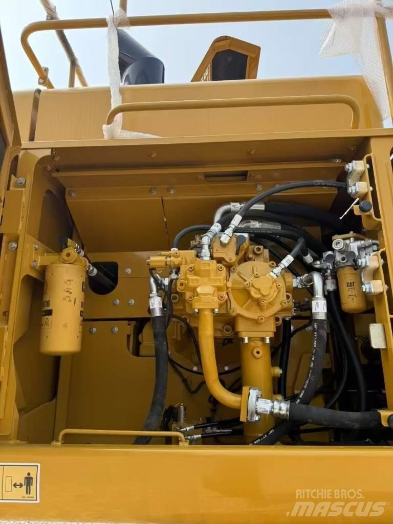 CAT 349 D L حفارات زحافة