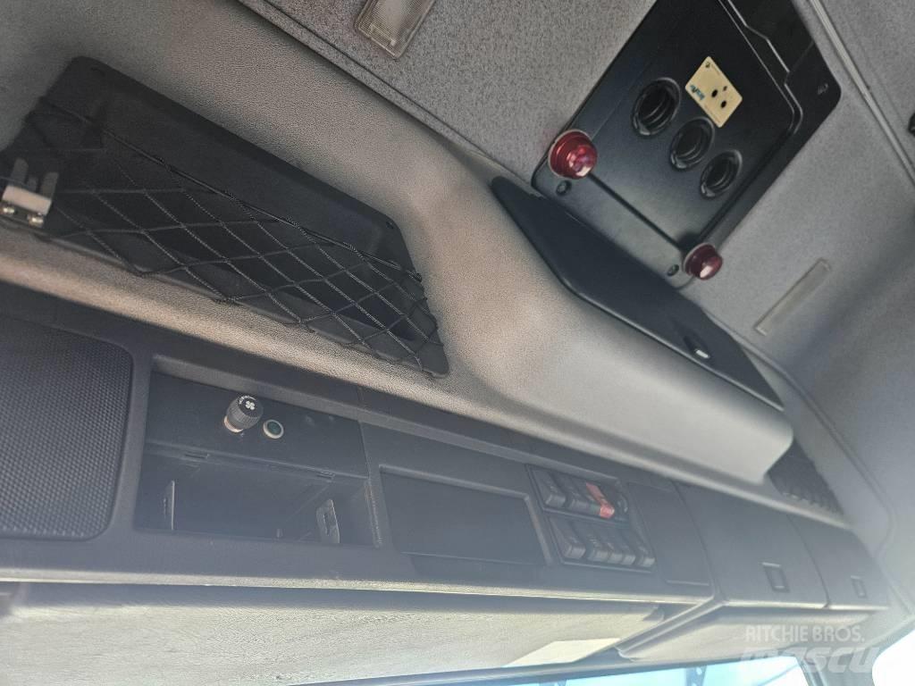 Volvo FM12 420 8x2 شاحنات قابلة للفك
