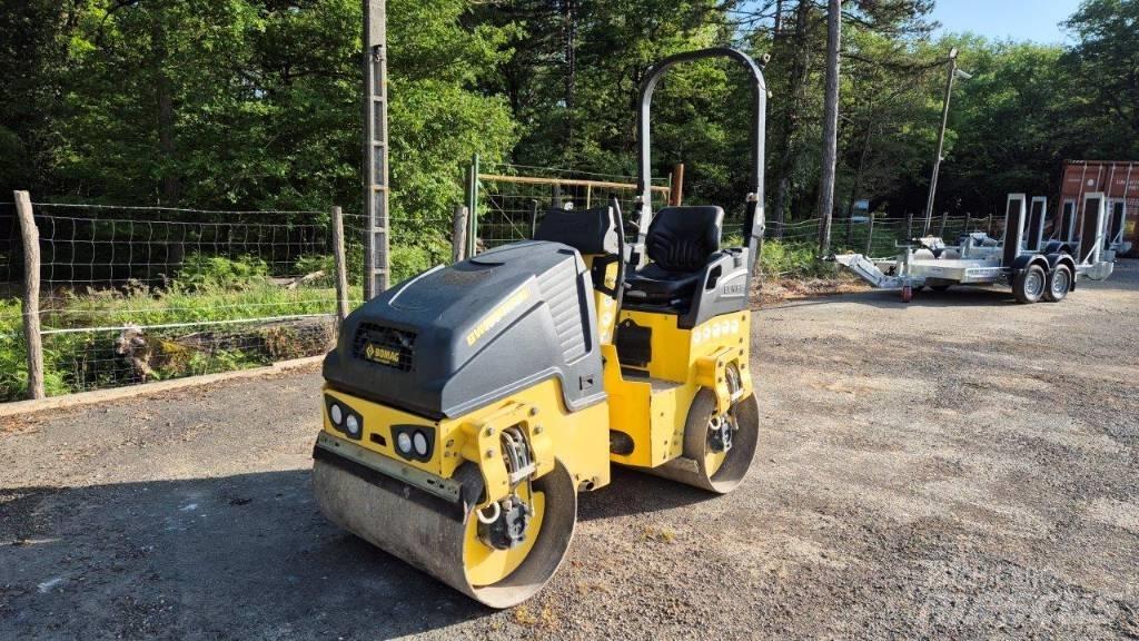 Bomag BW 100 AD M-5 مداحل ثنائية الاسطوانة