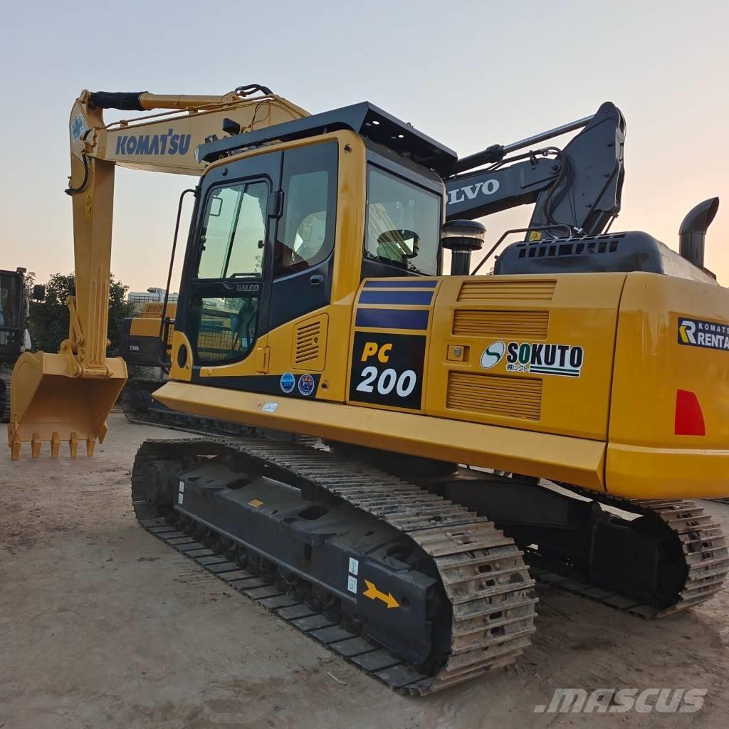 Komatsu PC 200-8 حفارات زحافة