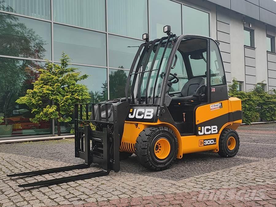 JCB TLT30D شاحنات الديزل
