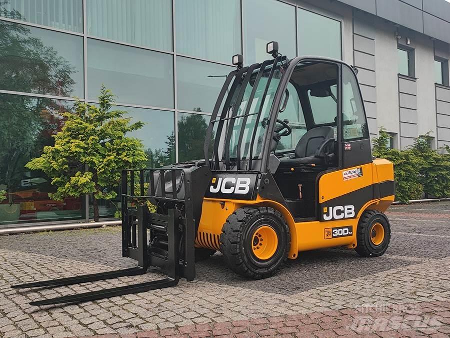 JCB TLT30D شاحنات الديزل