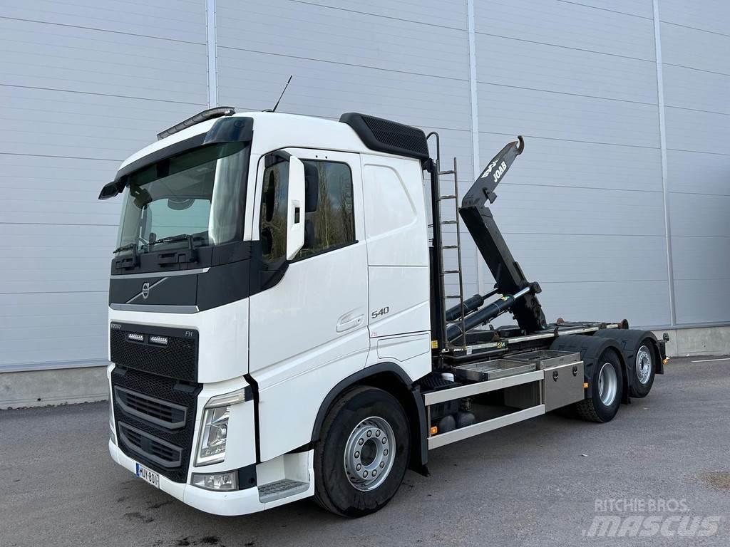 Volvo FH شاحنات الرافعات الخطافية