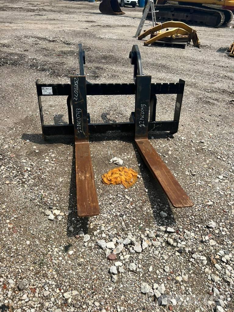 CAT Forks لوادر بعجل