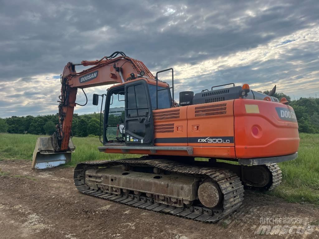 Doosan DX 300 LC حفارات زحافة