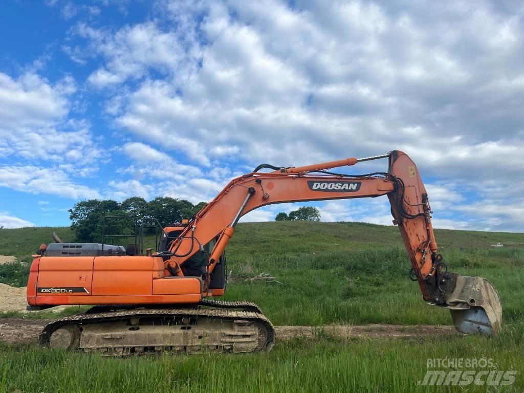 Doosan DX 300 LC حفارات زحافة