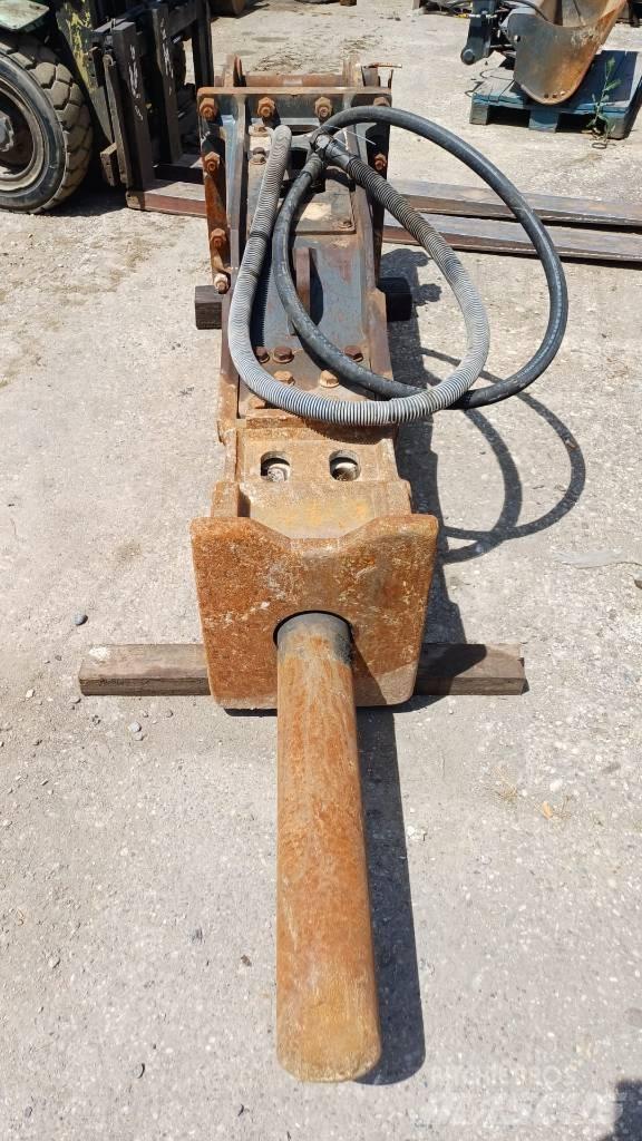 Komatsu JTHB 210-3 مطارق / كسارات