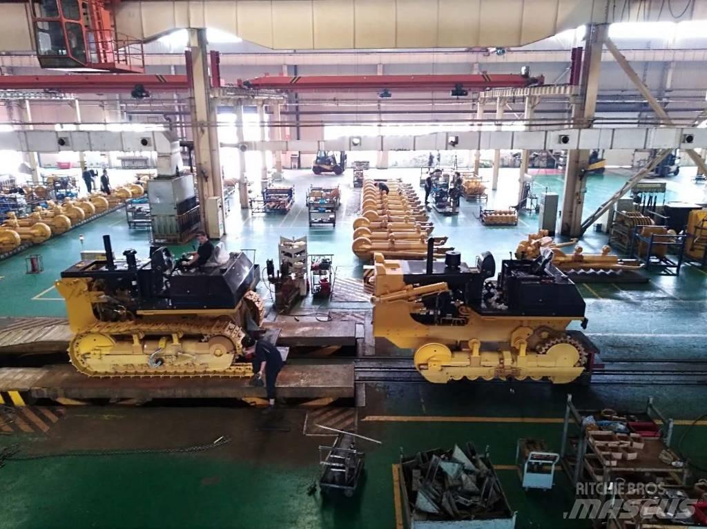 SHANTUI SD 22 F قاطعات وجامعات الأشجار