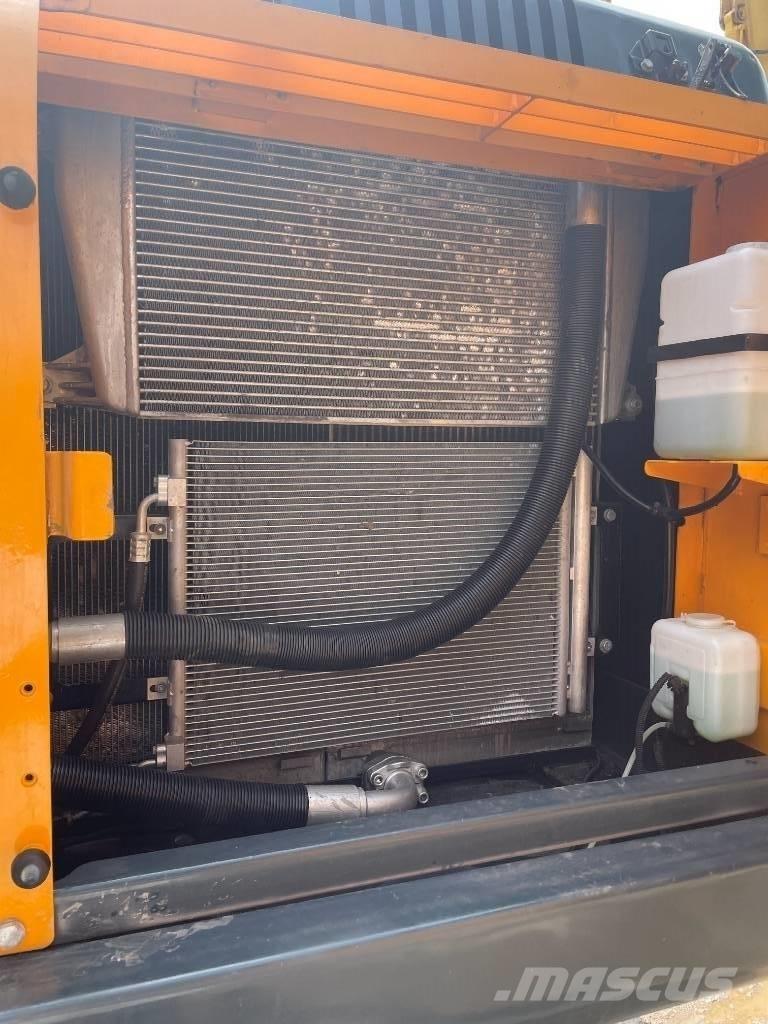 Hyundai 220LC-9S حفارات زحافة