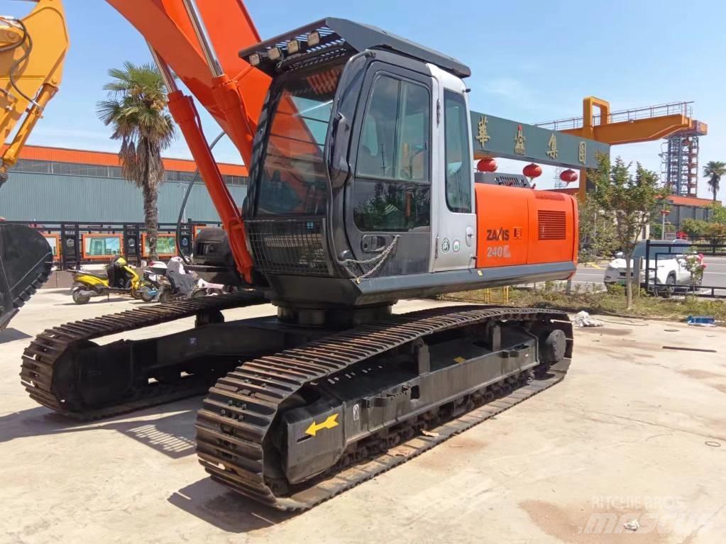 Hitachi ZX 240 حفارات زحافة