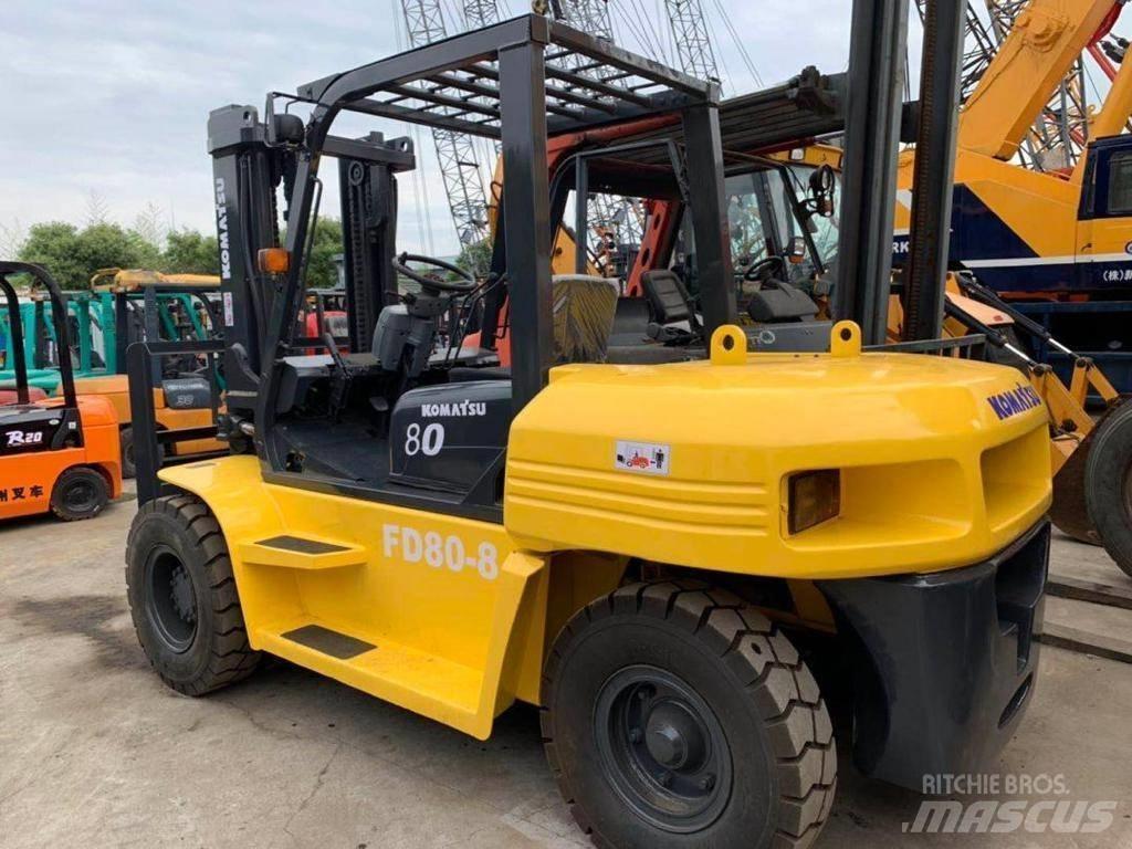 Komatsu 8 Ton شاحنات الديزل