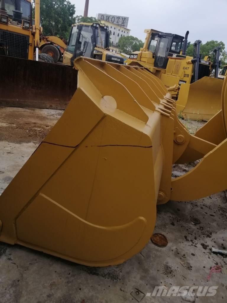 CAT 966  G لوادر بعجل