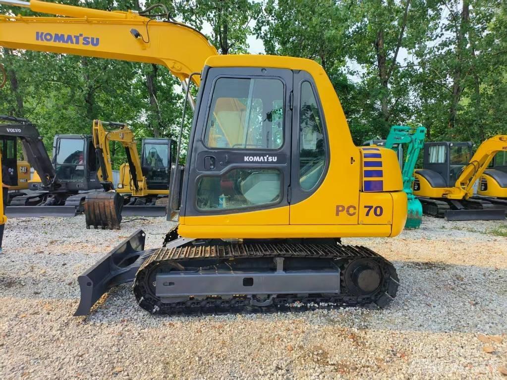 Komatsu PC 70-7 حفارات زحافة