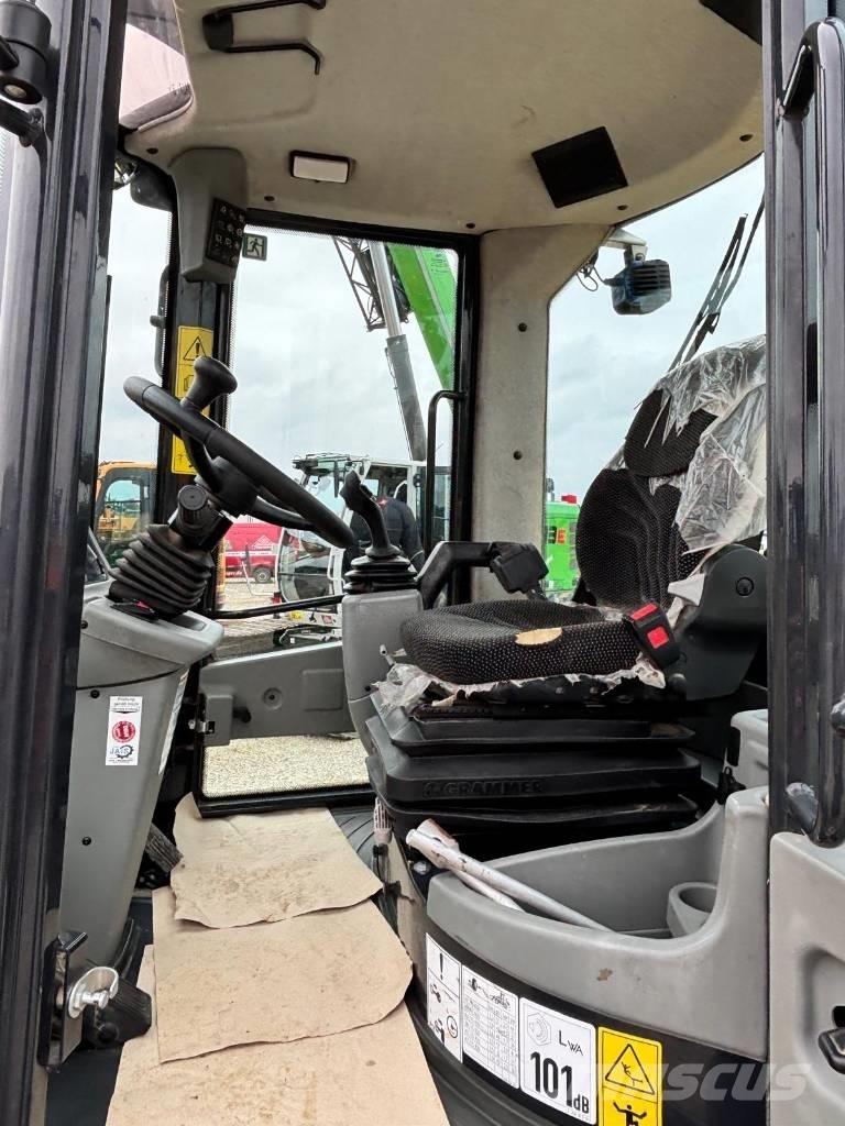Yanmar V 120 لوادر بعجل