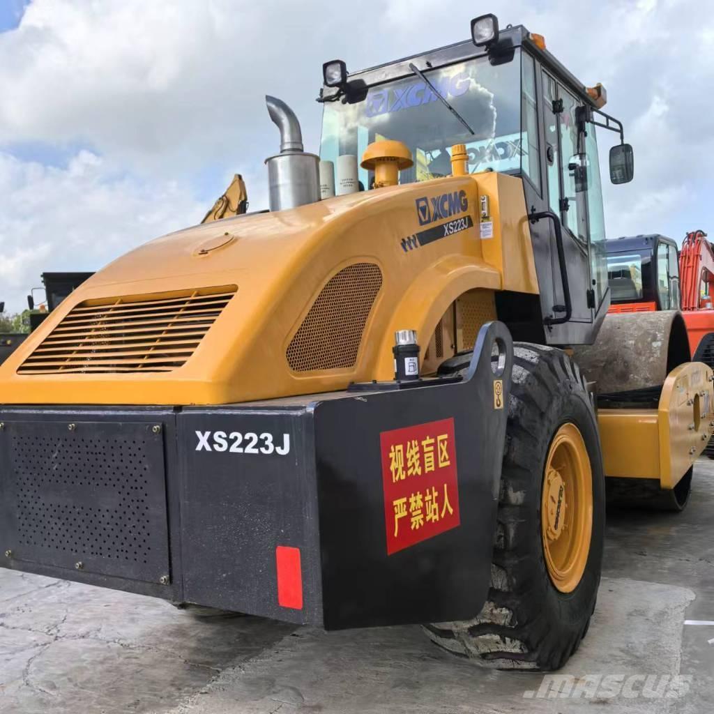 XCMG xs223j مداحل أحادية الأسطوانة