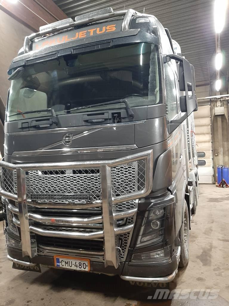Volvo FH 16 شاحنات أشجار
