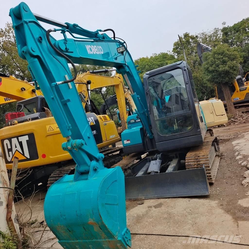 Kobelco SK 75 حفارات زحافة