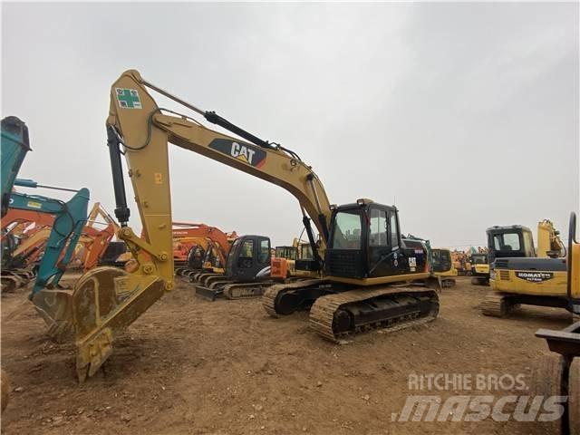 CAT 318D2 حفارات زحافة