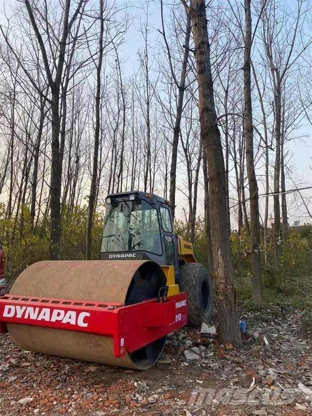 Dynapac CA301 مداحل أحادية الأسطوانة