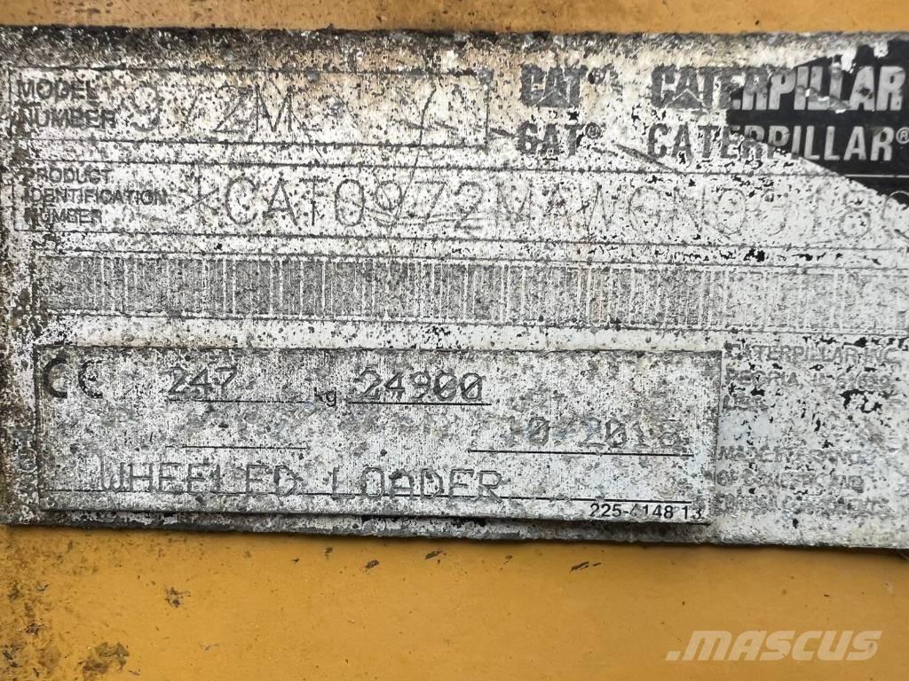 CAT 972 M لوادر بعجل
