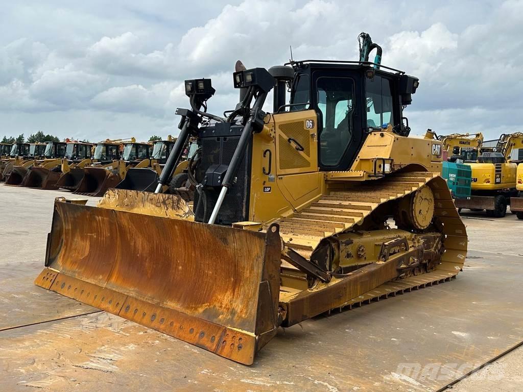 CAT D6 LGP بلدوزرات مجنزرة
