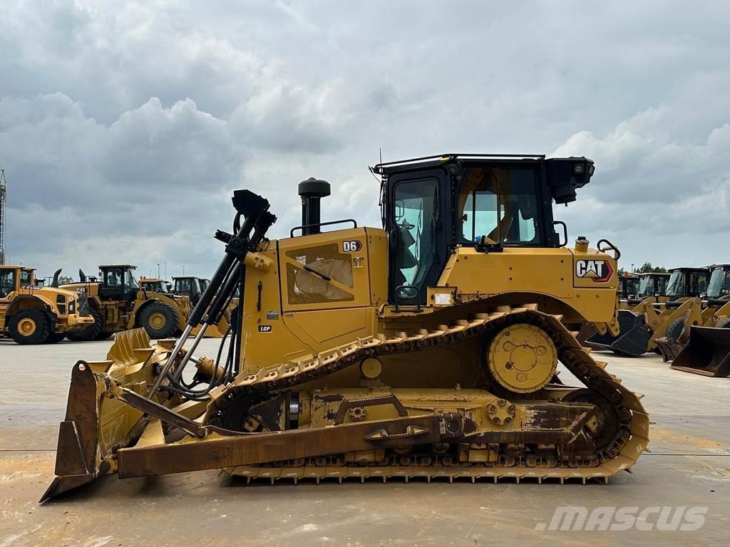 CAT D6 LGP بلدوزرات مجنزرة