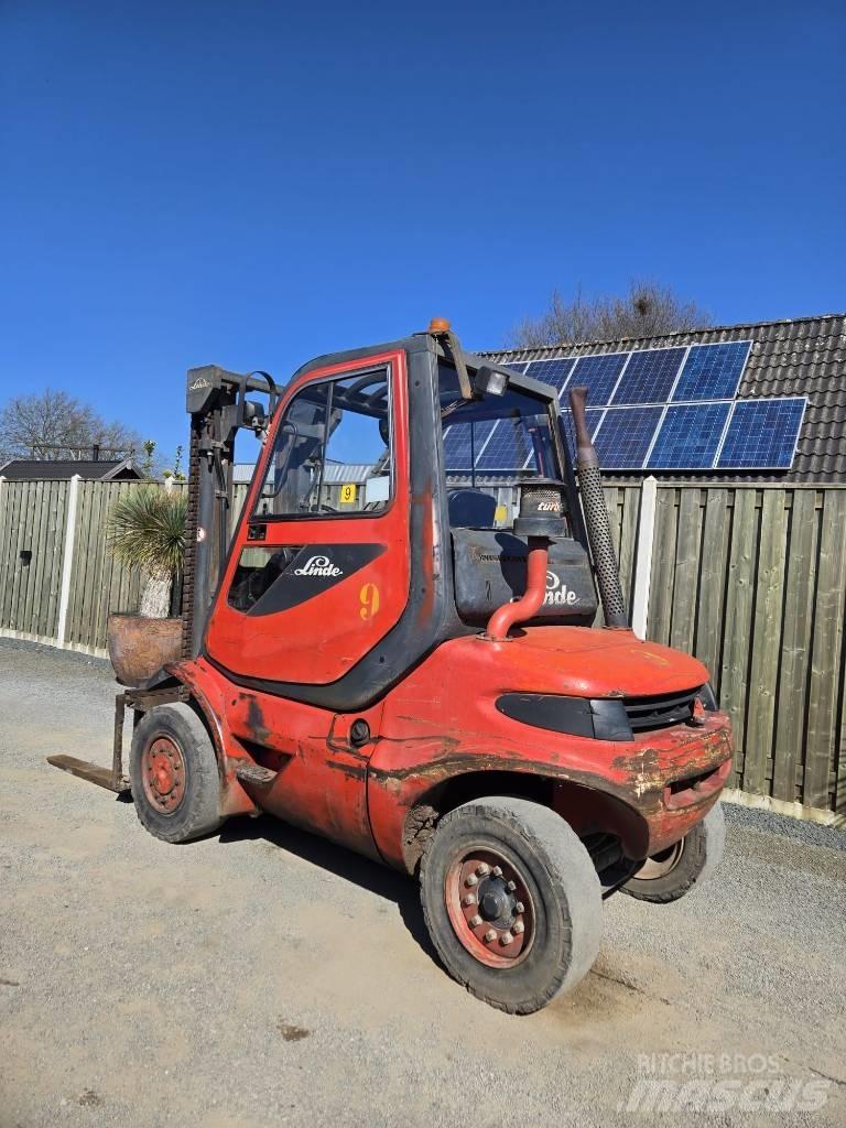 Linde H 40 D-04 شاحنات الديزل