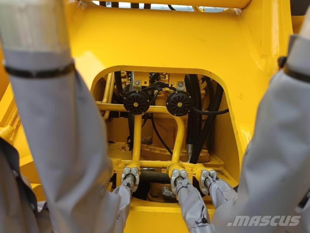 Komatsu PC 240 حفارات زحافة