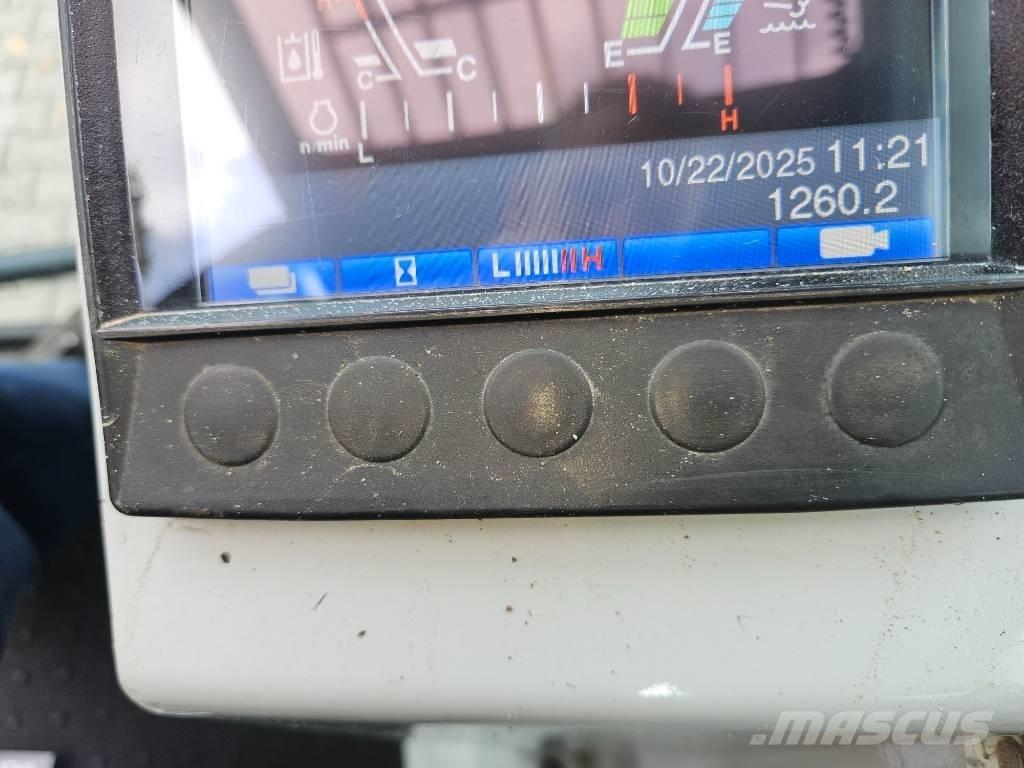 Takeuchi TCR50-2 عربات نقل قلابة مجنزرة