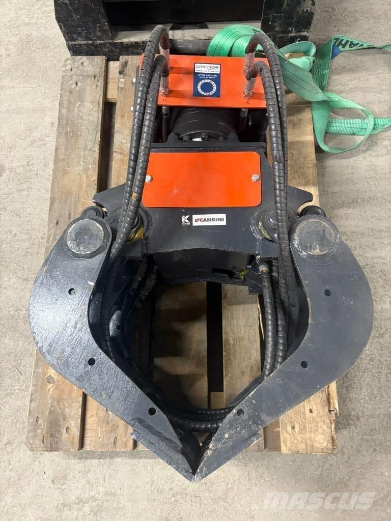 Cangini Benne 150 PF خطاطيف