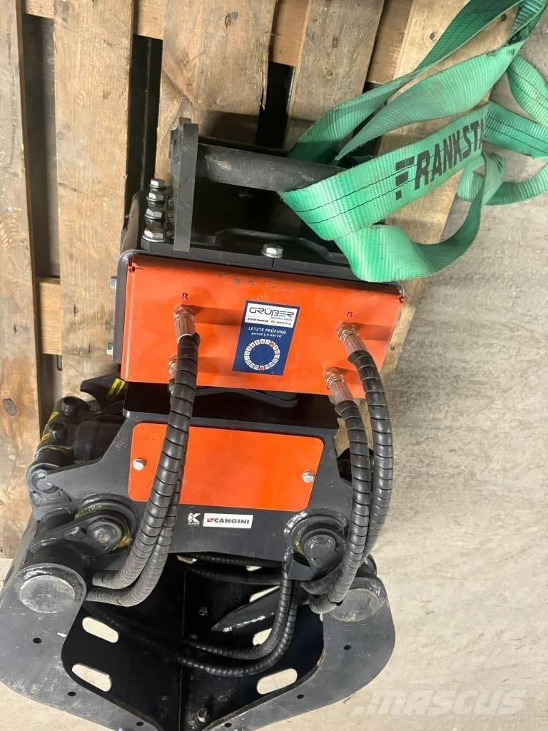 Cangini Benne 150 PF خطاطيف