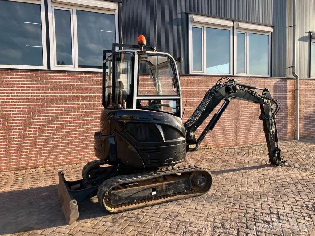 Messersi M28UC حفارات صغيرة أقل من 7 طن (حفارات صغيرة)