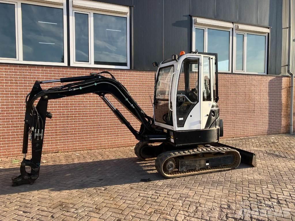 Messersi M28UC حفارات صغيرة أقل من 7 طن (حفارات صغيرة)