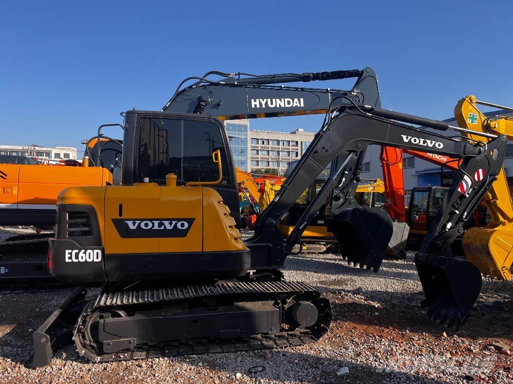 Volvo EC 60 D حفارات زحافة