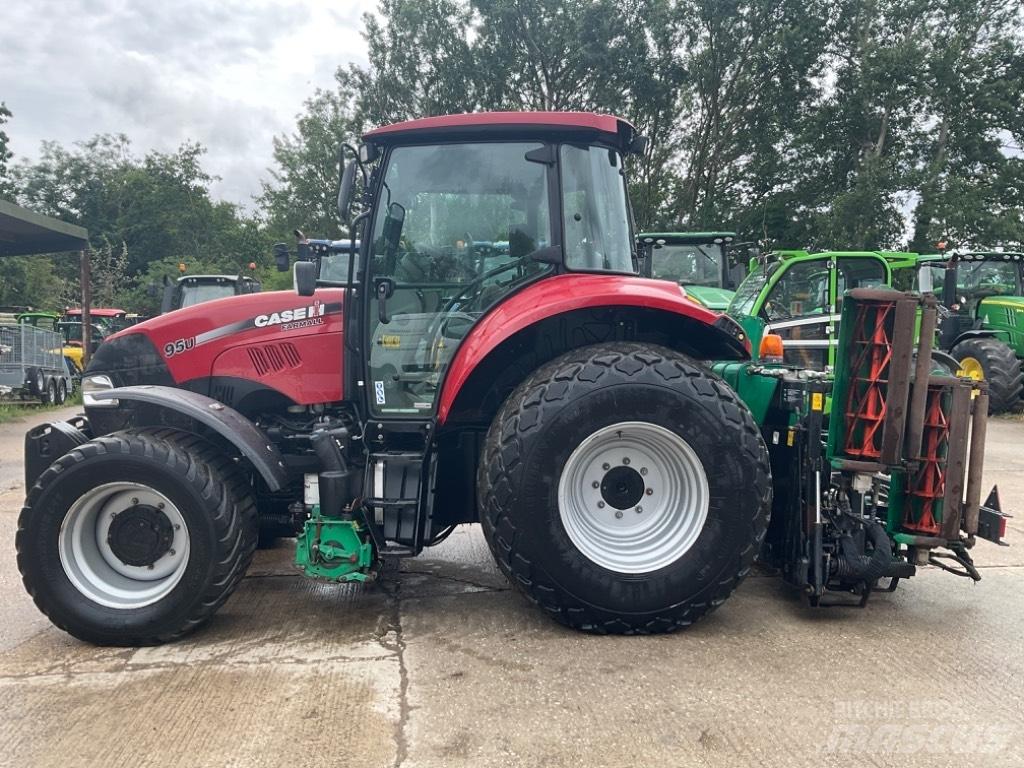 Case IH 95 U الجرارات