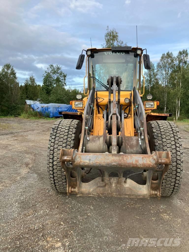 Volvo L 70 D لوادر بعجل