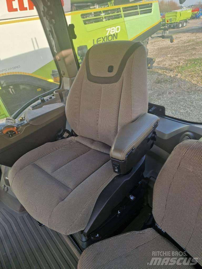John Deere 8 R410 الجرارات