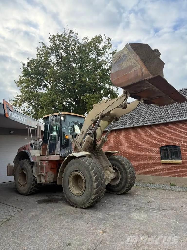 CAT 950H لوادر بعجل
