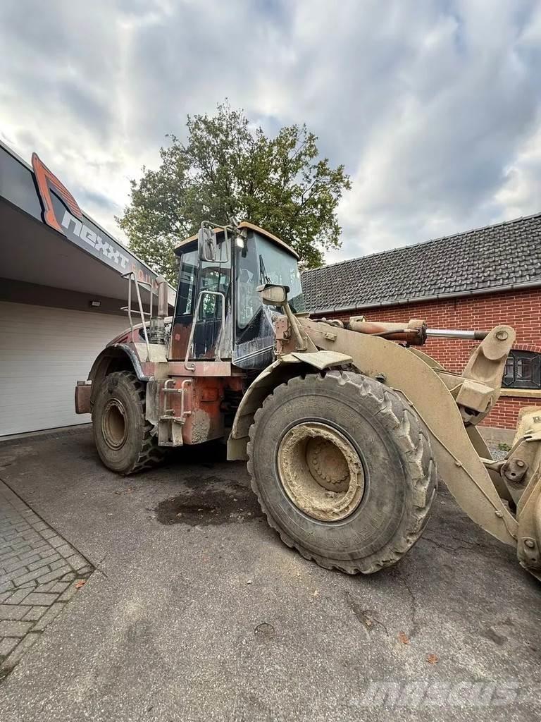 CAT 950H لوادر بعجل