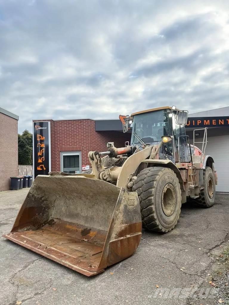 CAT 950H لوادر بعجل