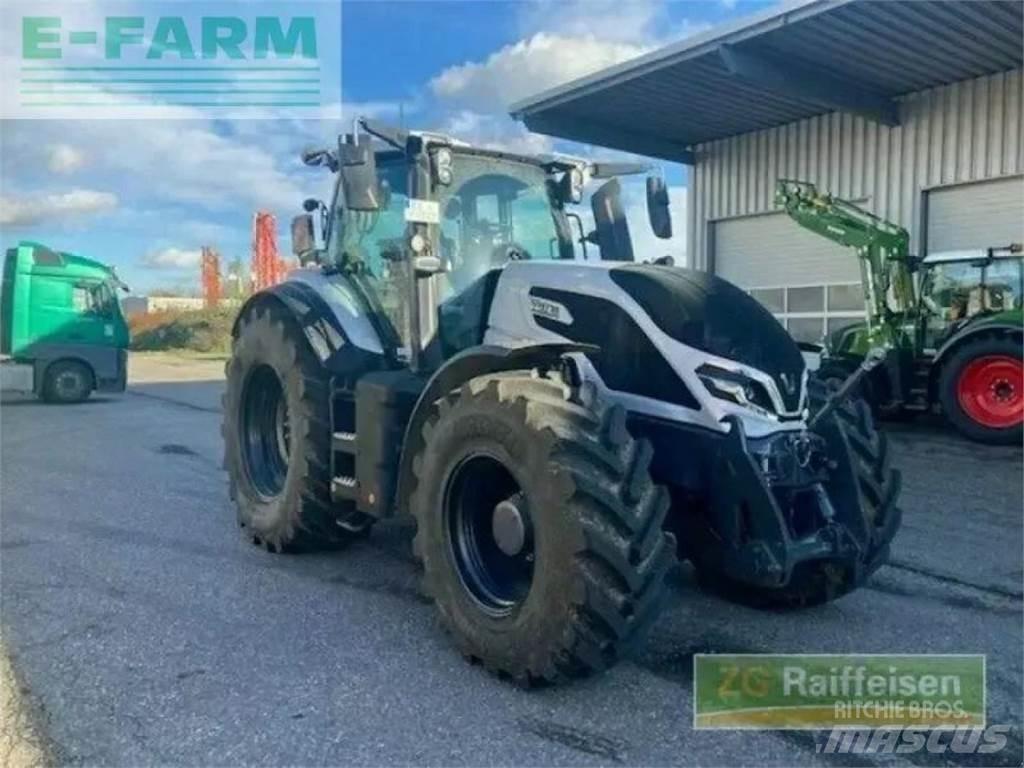 Valtra q265 الجرارات