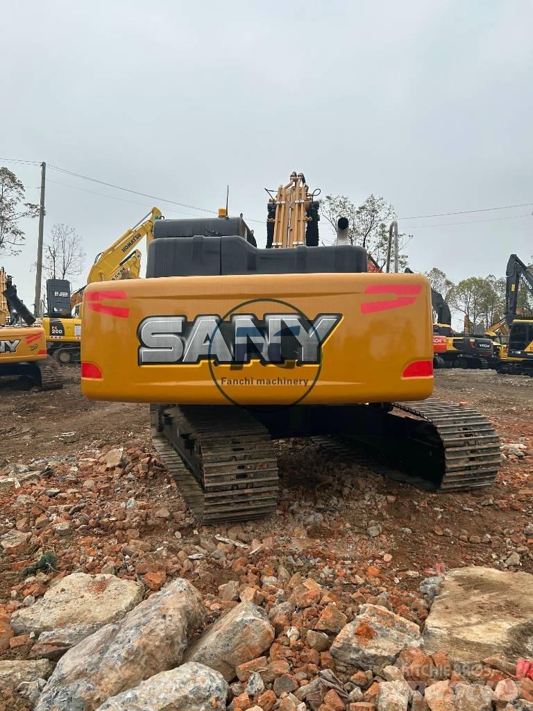 Sany SY 215 C حفارات زحافة
