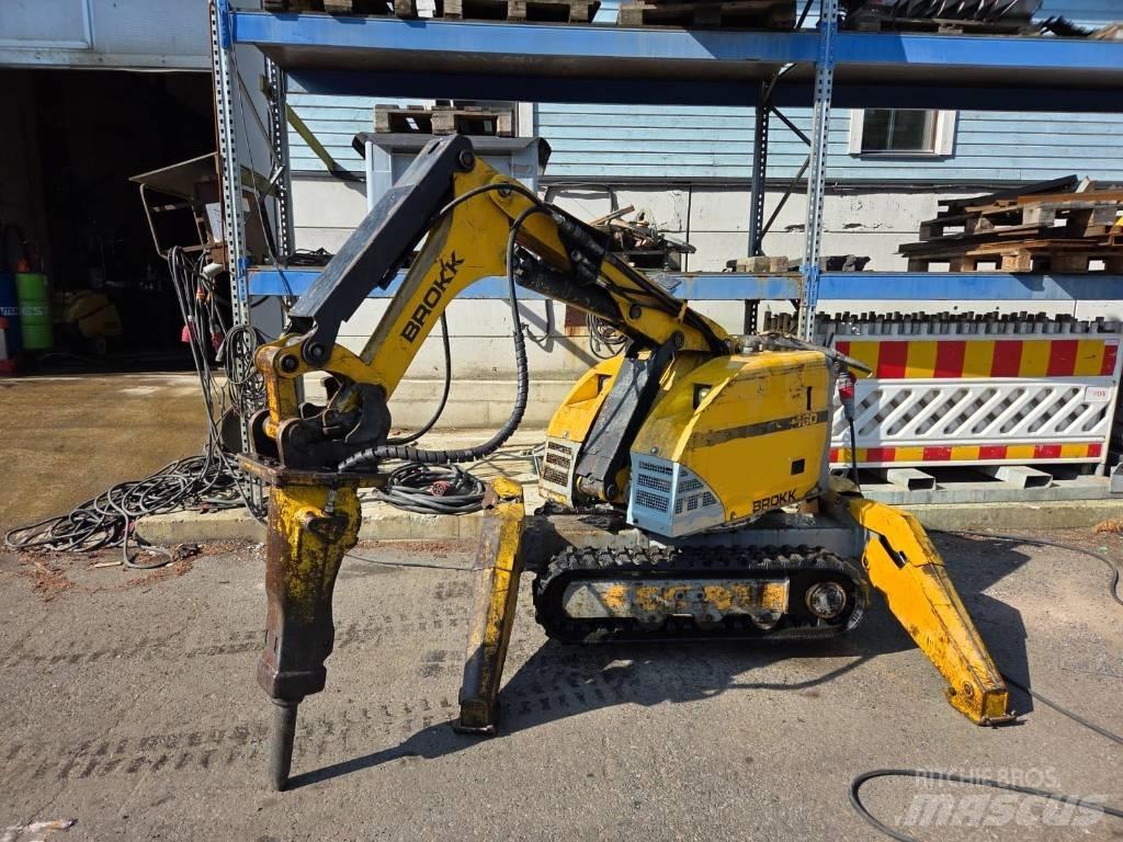 Brokk 160 حفارات هدم