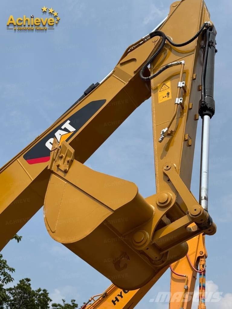CAT 323D2L حفارات زحافة