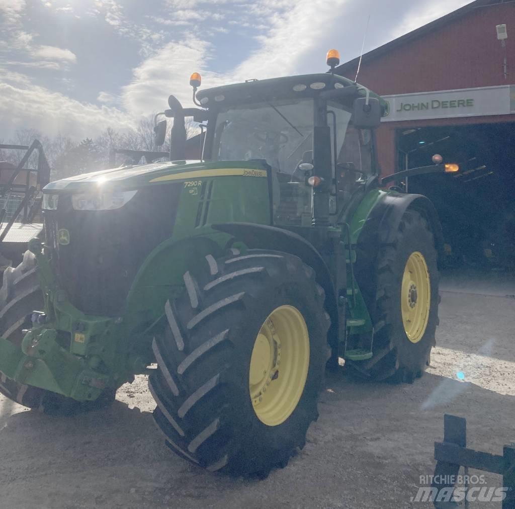 John Deere 7290R AP الجرارات