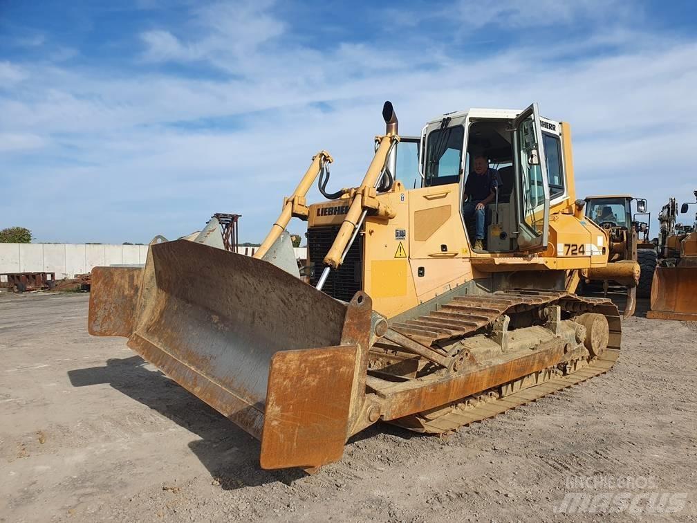 Liebherr PR 724 XL بلدوزرات مجنزرة